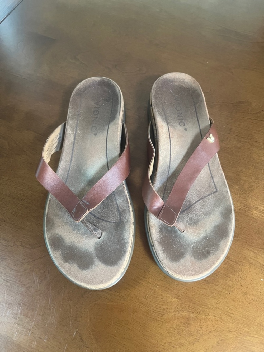 Vionic Women's Daniela Brown Leather Flip Flops Sandals 6.5